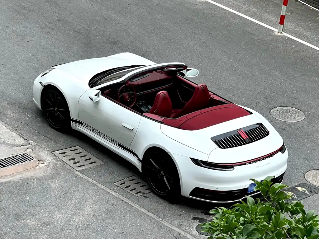 Porsche 911 2020 Carrera 4 Cabriolet 3.0T