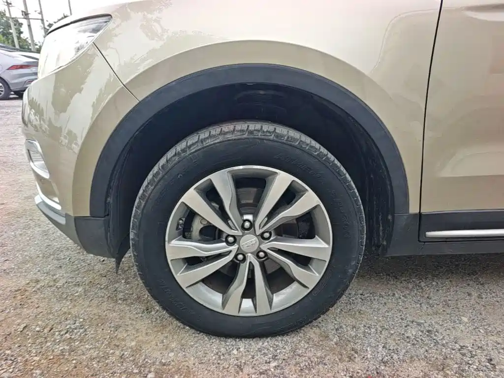 Geely Boyue — миниатюра 23