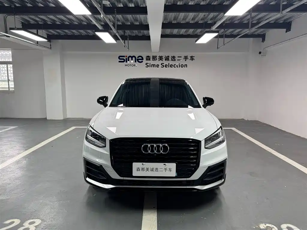 AUDI  Q2L
