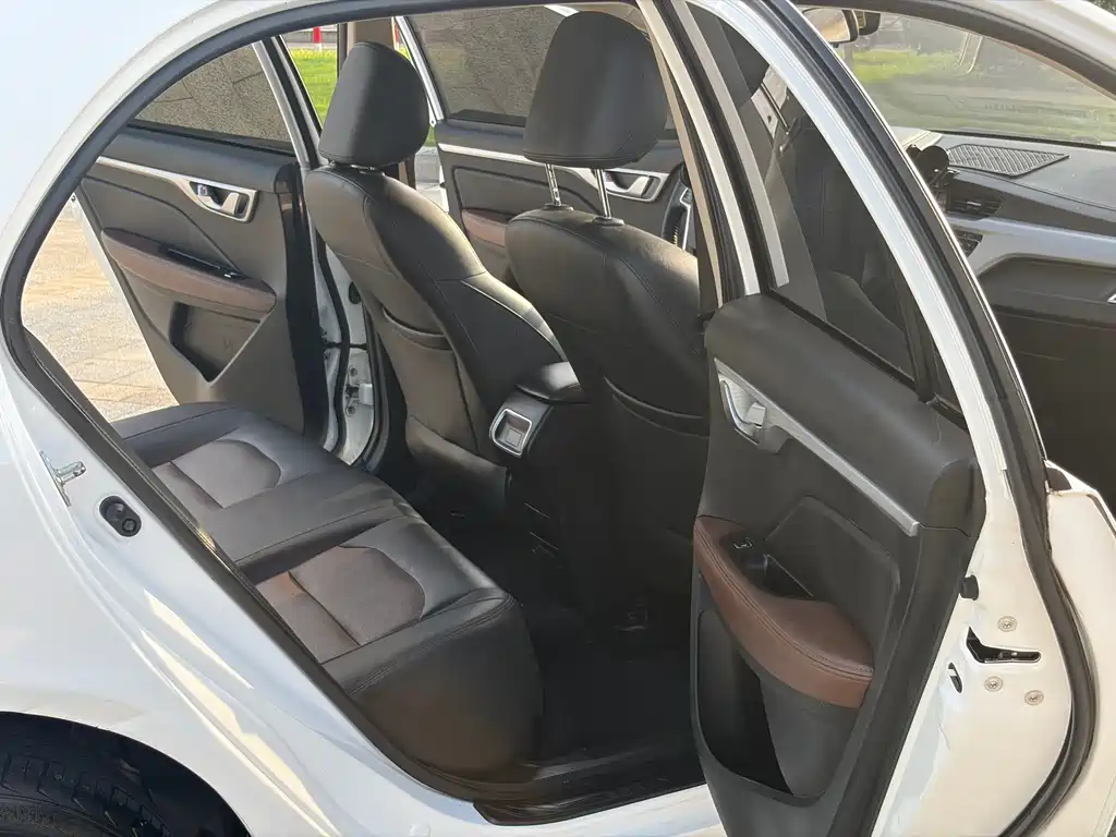 Geely Vision — миниатюра 12