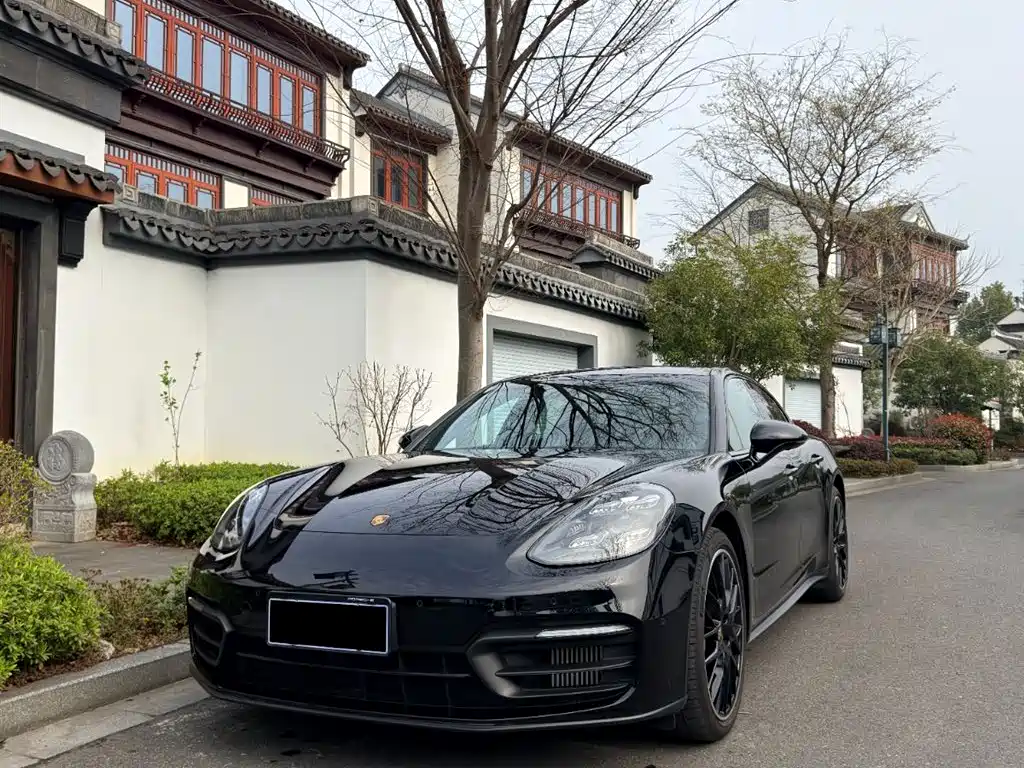 Porsche Panamera 2024
