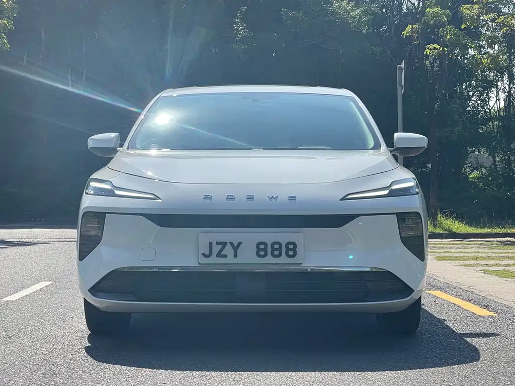 Roewe Young Wai D6 — миниатюра 2