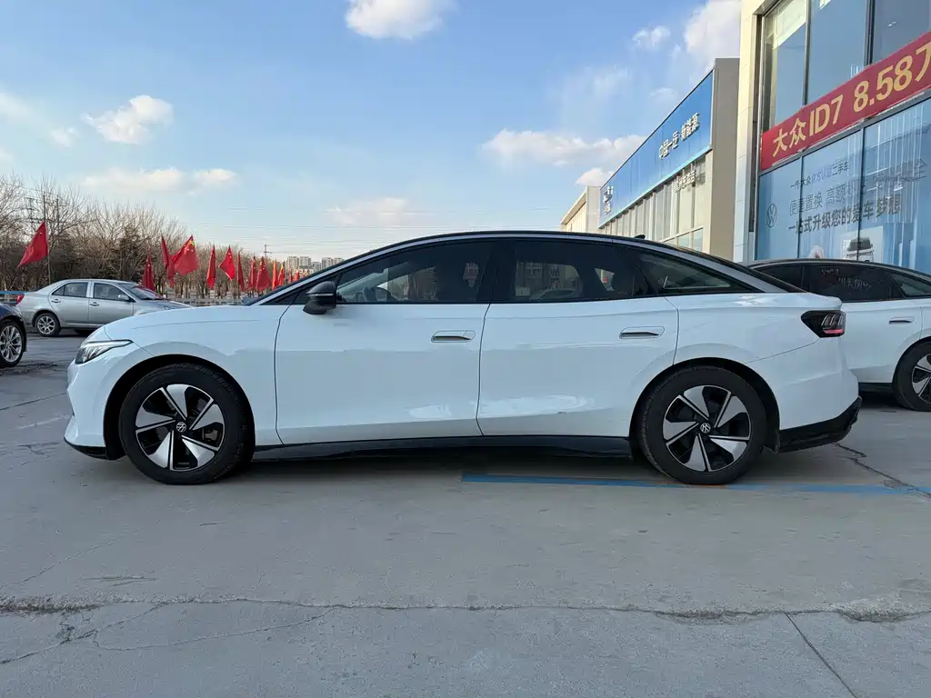 VOLKSWAGEN ID.7 VIZZION