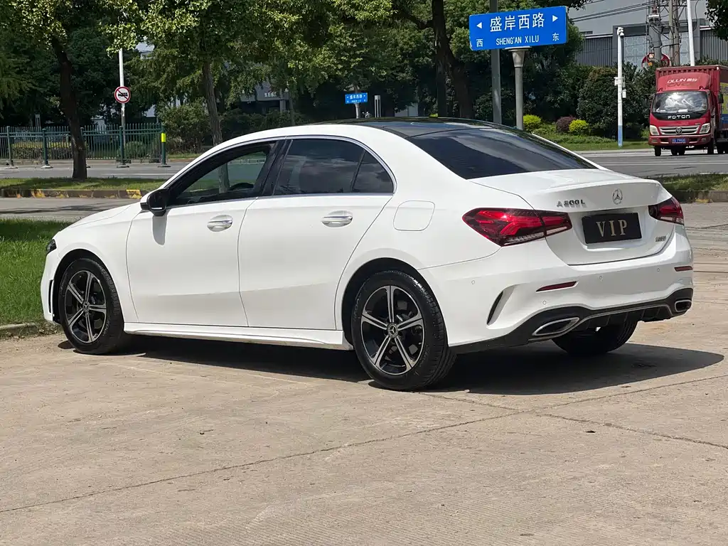 Mercedes-Benz A-Class — миниатюра 7