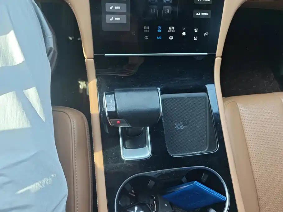 Li Auto Li ONE — миниатюра 16