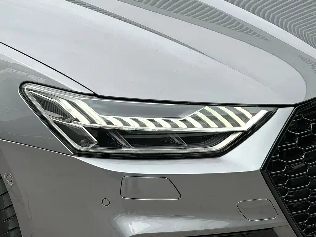 Audi A7L 2024 45TFSI quattro S-line