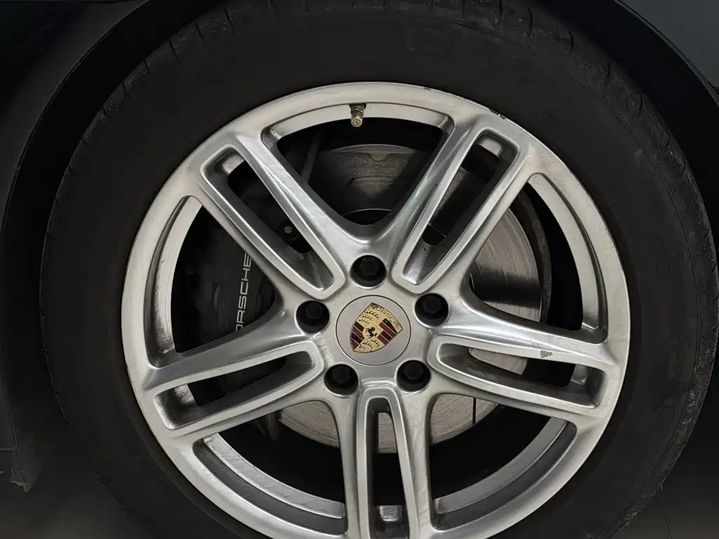 Porsche Panamera 2010 Panamera 4 3.6L