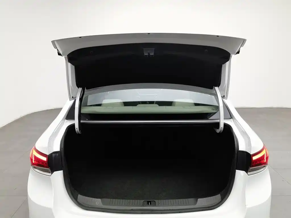 Buick Excelle — миниатюра 16