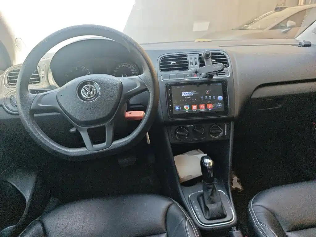 Volkswagen Polo — миниатюра 10