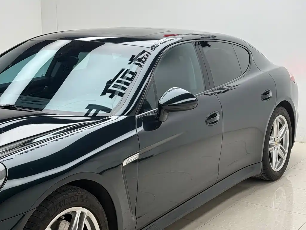 Porsche Panamera 2010 Panamera 4 3.6L