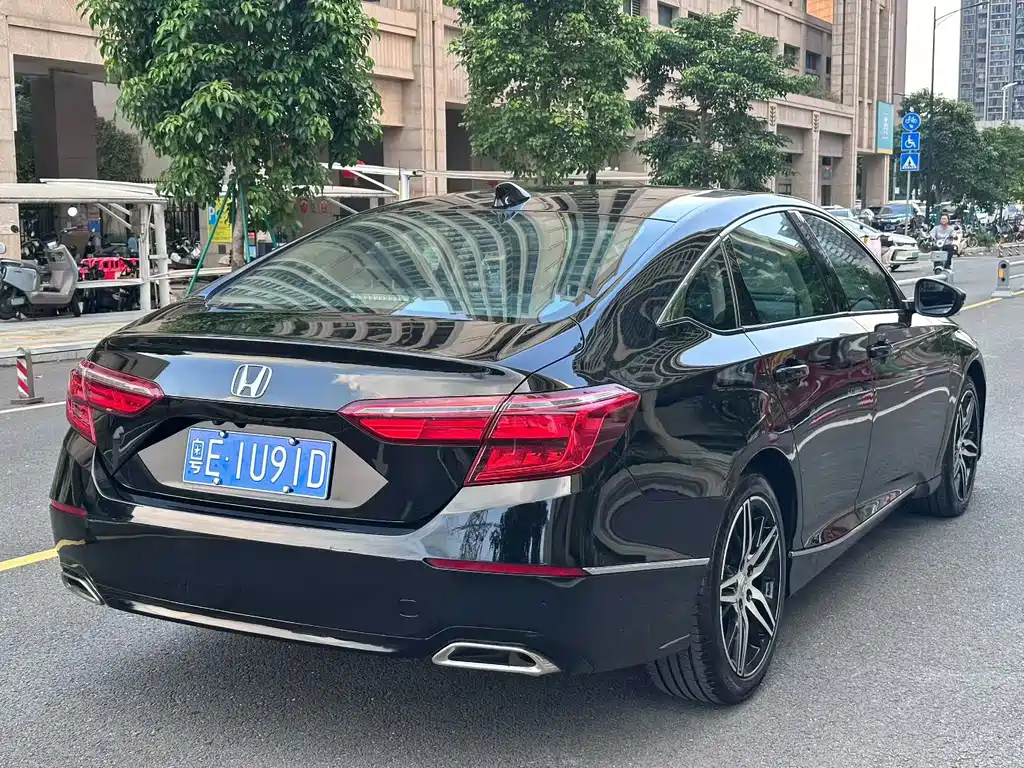Honda Inspire — миниатюра 9
