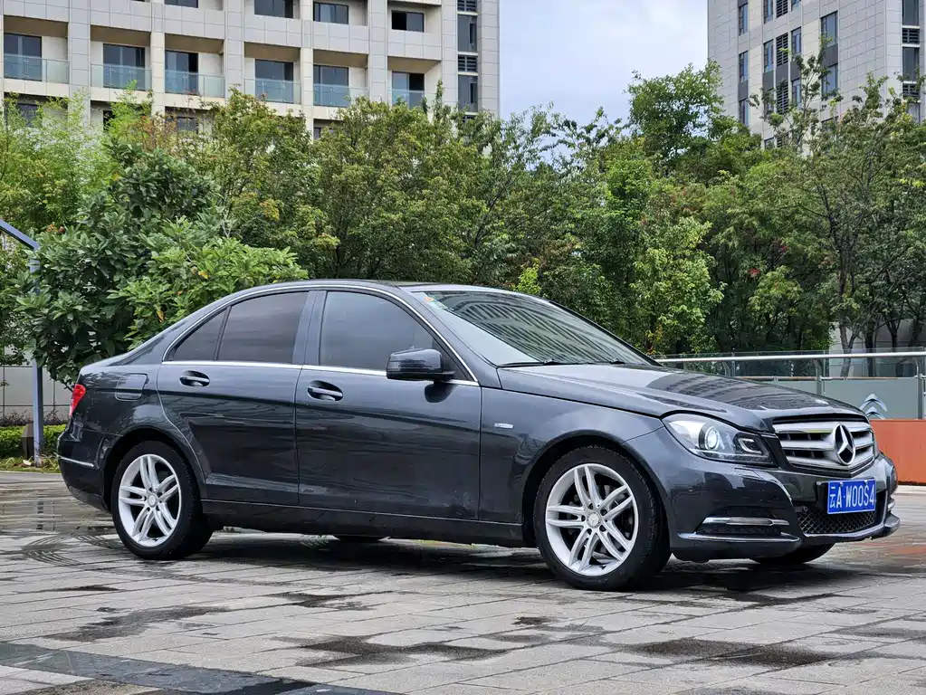 Mercedes-Benz C-Class — миниатюра 3