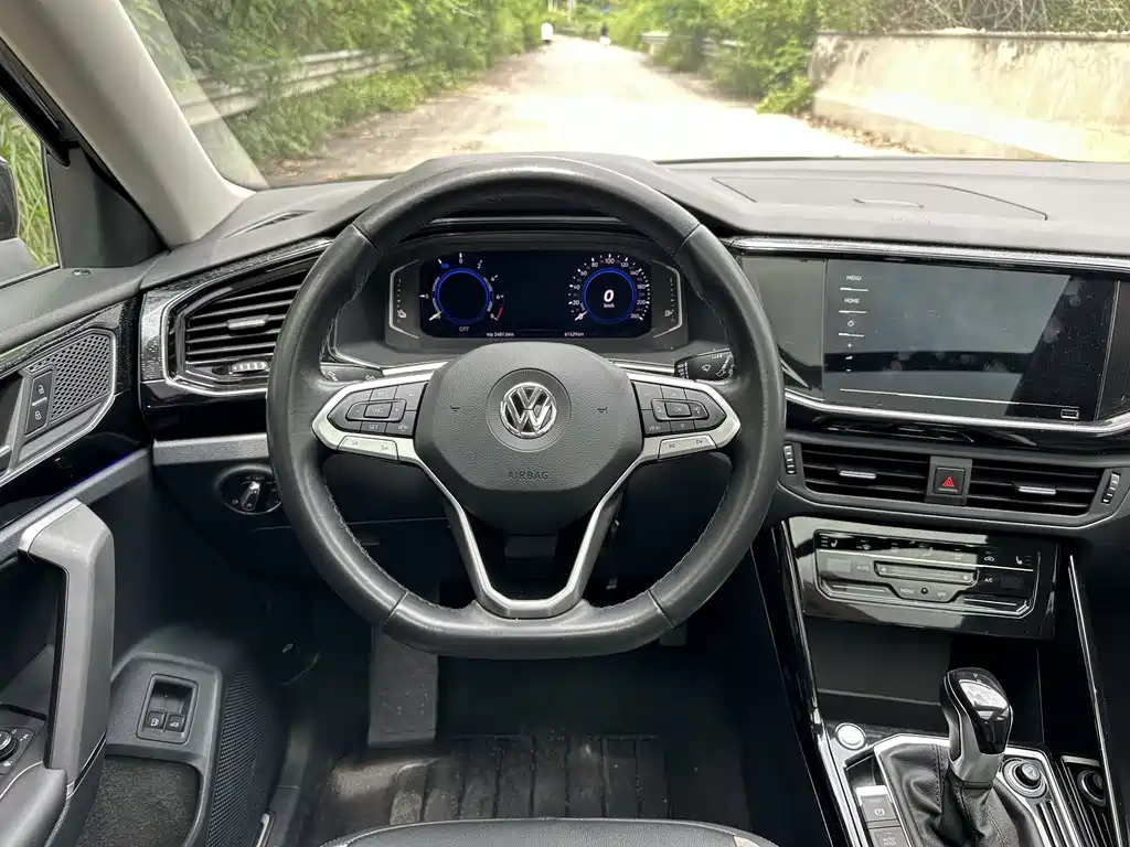 Volkswagen Tayron GTE - фото 13