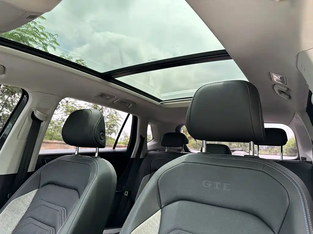 Volkswagen Tayron GTE - фото 9