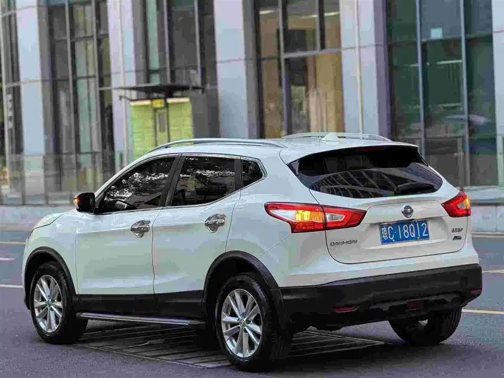 Nissan Qashqai — миниатюра 3