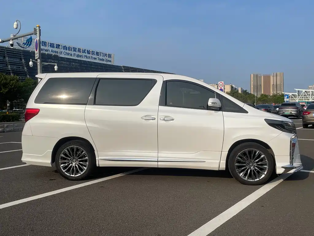 Toyota Alphard 2012 3.5L Luxury
