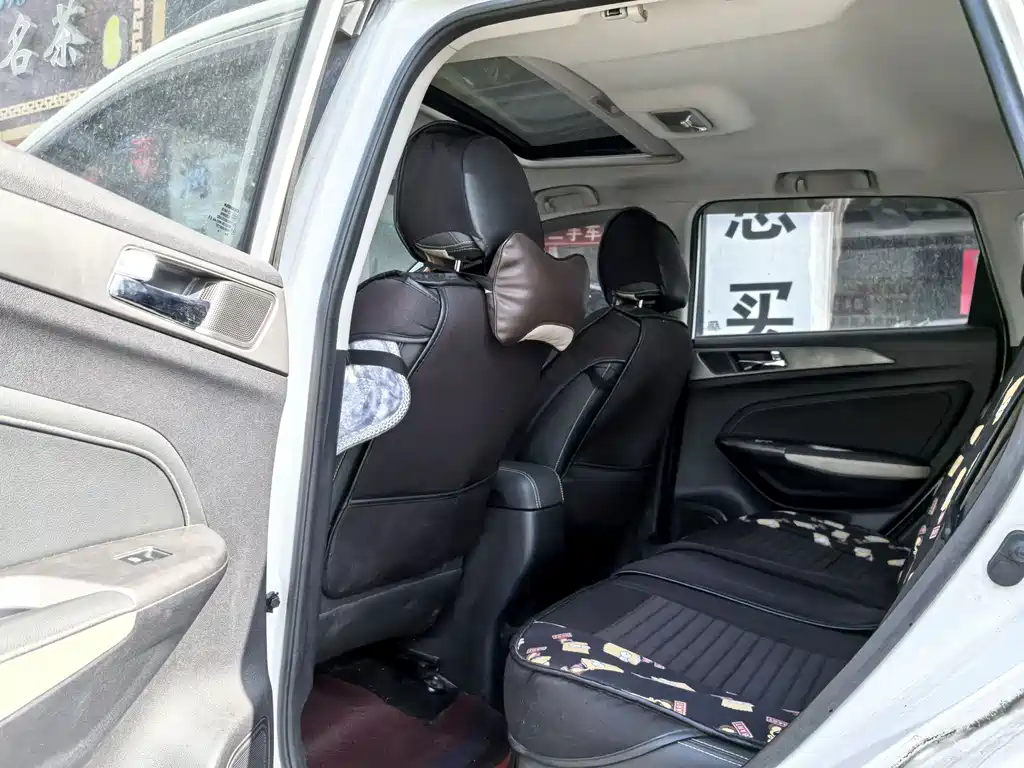 Changan CS35 1.6L Manual Luxury Type, фото 11