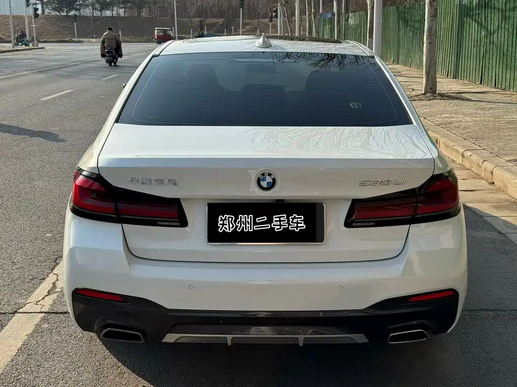 BMW 5 SERIES