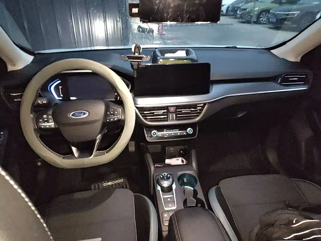 Ford Focus — миниатюра 10