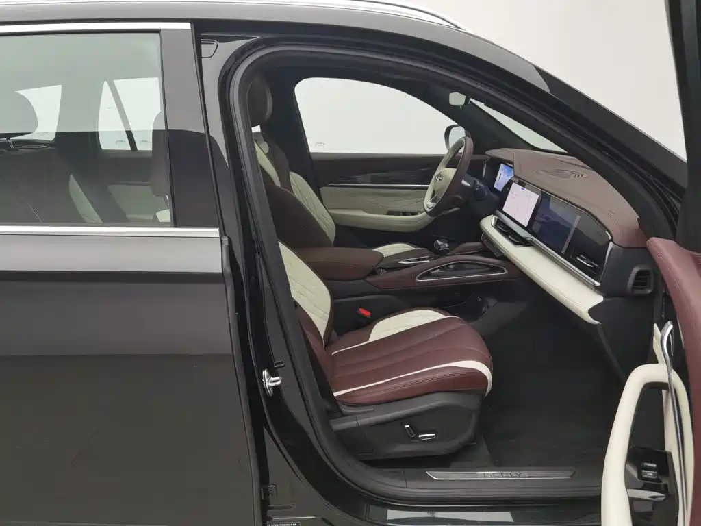 Geely Xingyue L — миниатюра 23