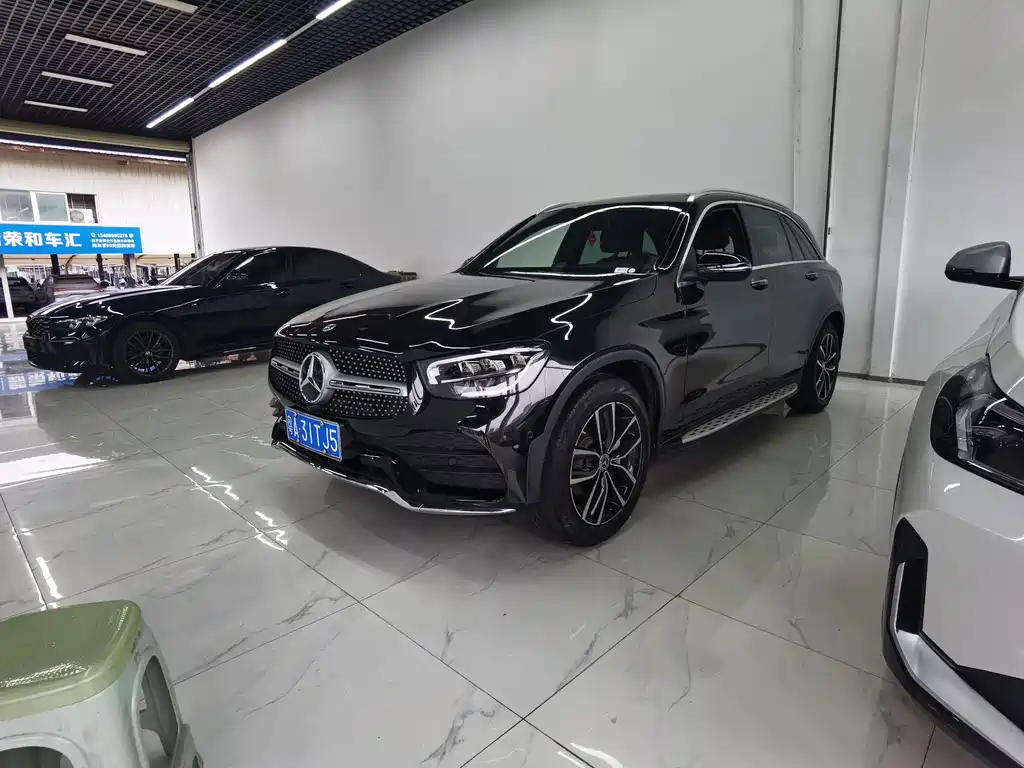 MERCEDES-BENZ GLC