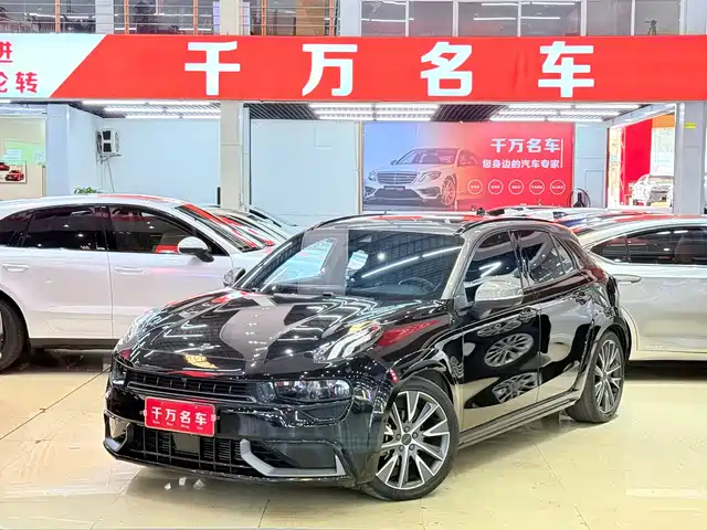LYNK & CO. 02 HATCHBACK