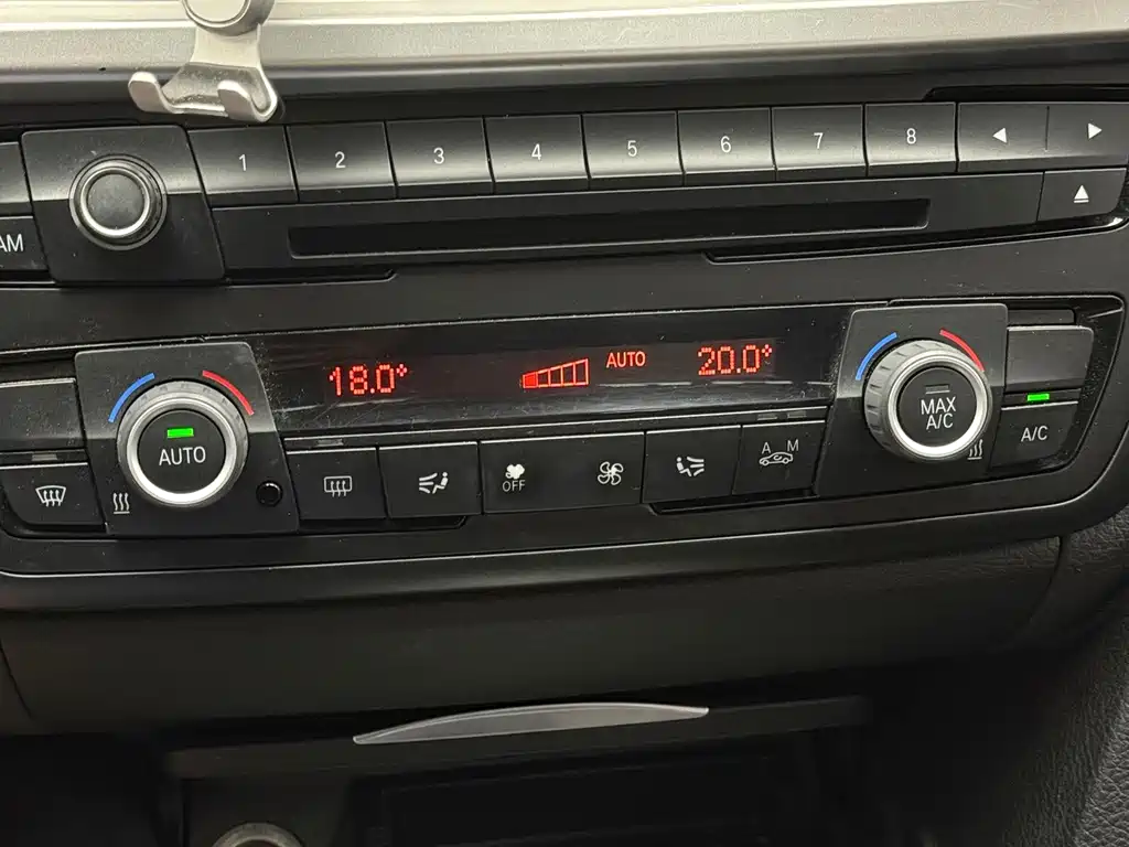 BMW 3 Series — миниатюра 13