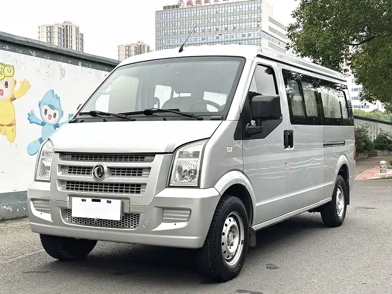 DFSK C37
