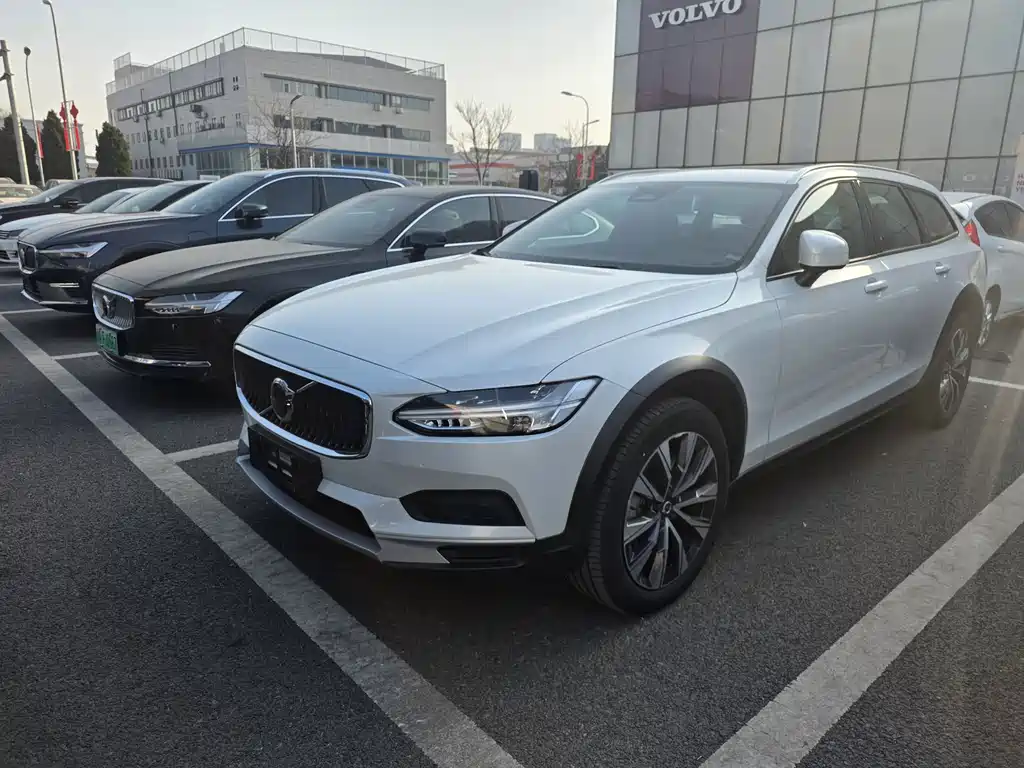 VOLVO V90