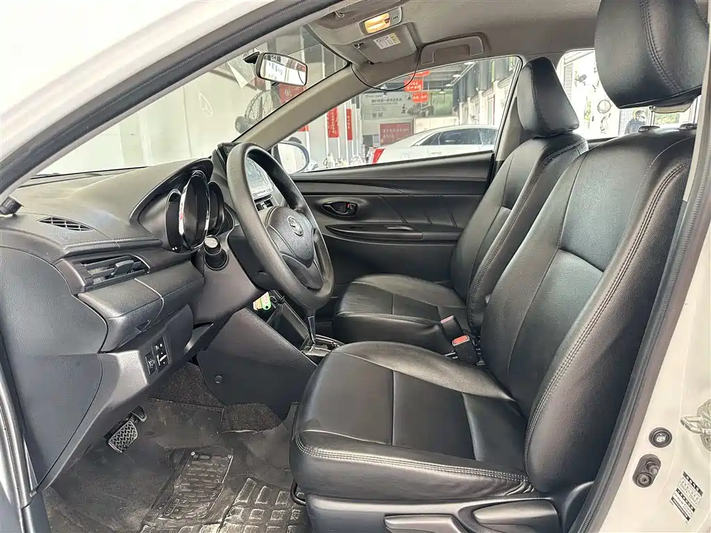 TOYOTA YARIS L ZHIXUAN