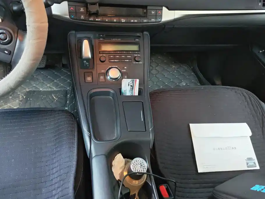Lexus CT — миниатюра 16