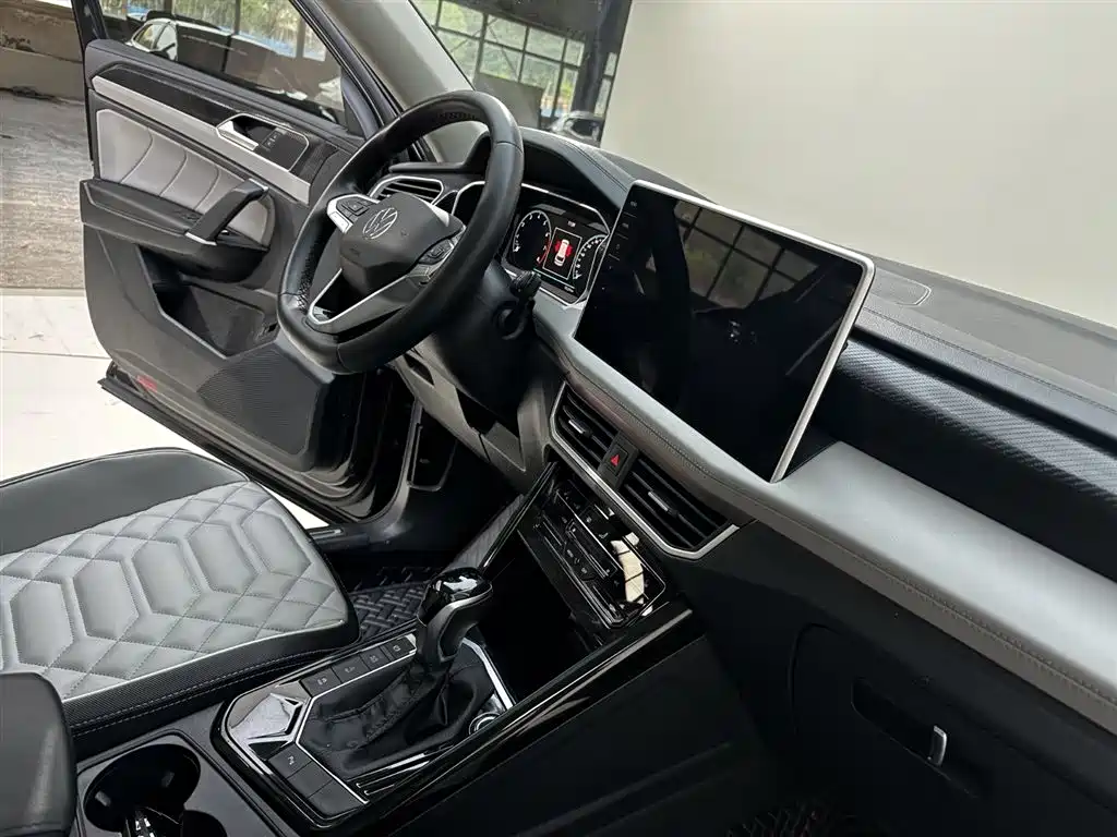 Volkswagen Tayron 2023 280TSI Luxury Plus