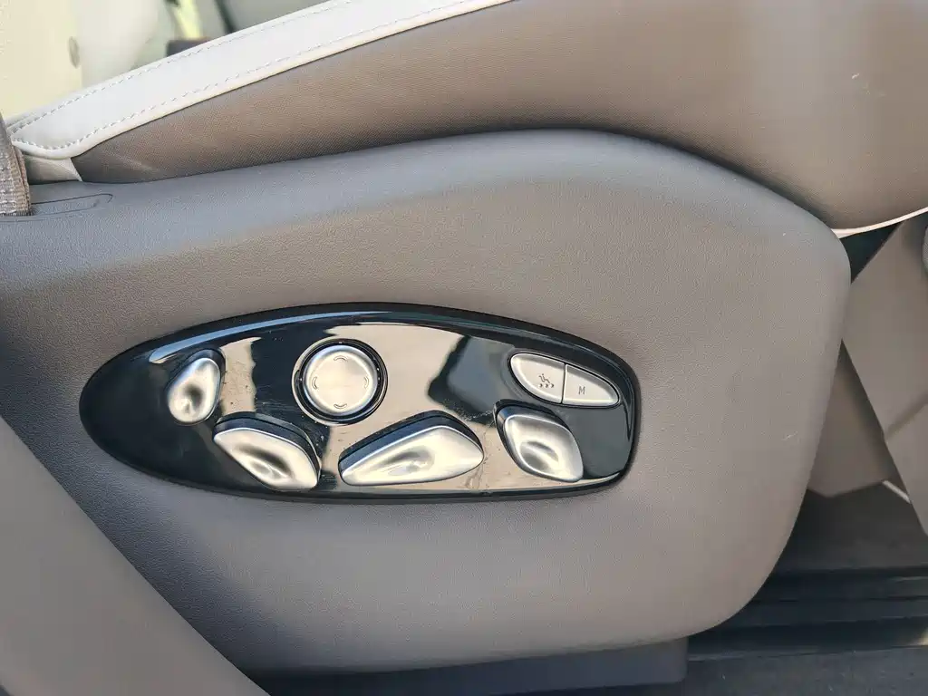 ZHIJI AUTOMOBILE ZHIJI LS7