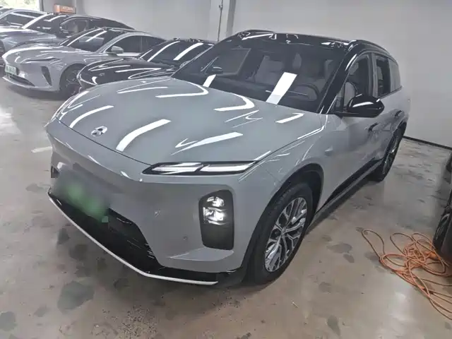 2025 Nio ES6