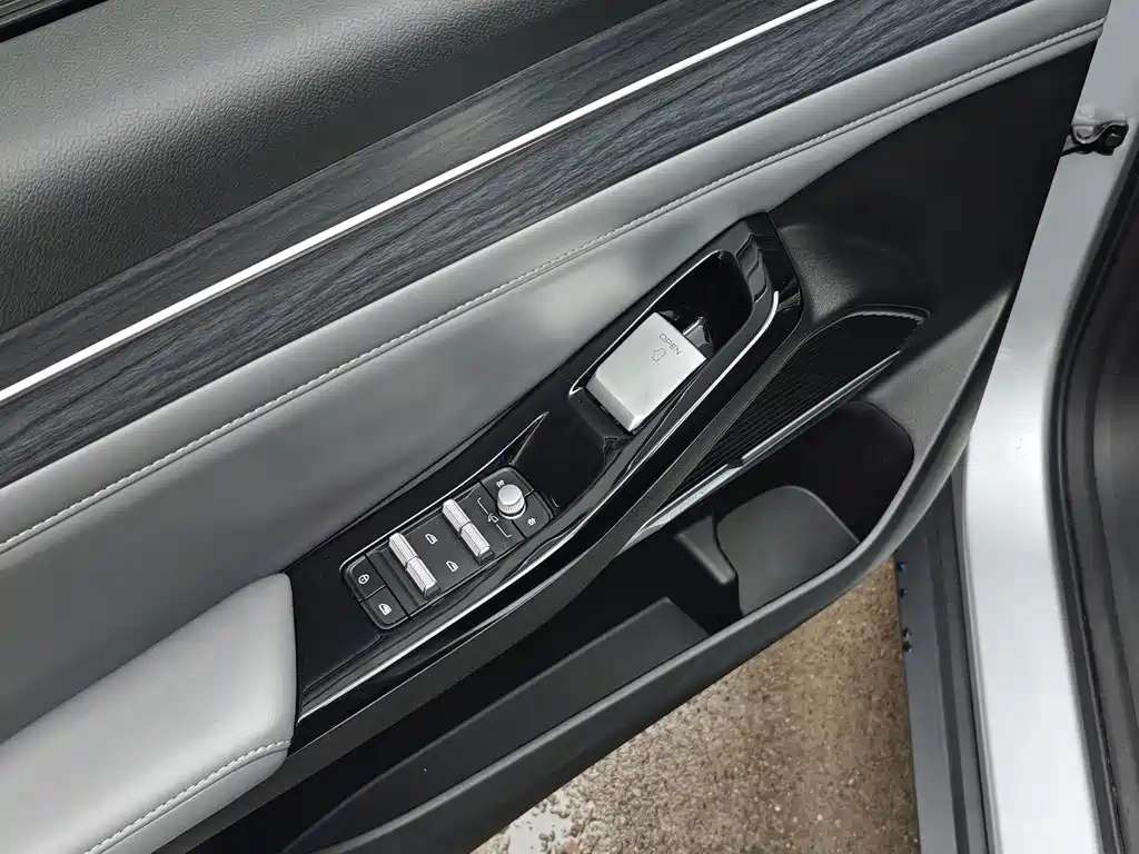 GEELY GALAXY GALAXY L6