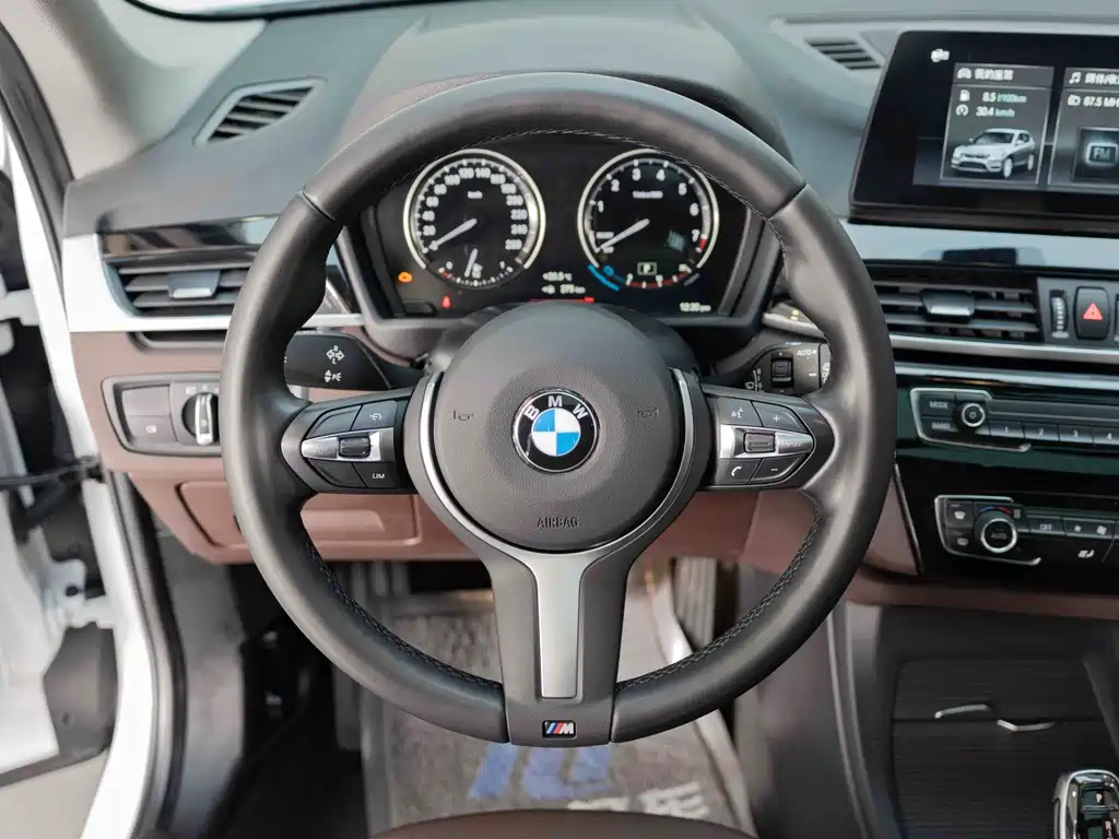 BMW X1 2022 — фото 12
