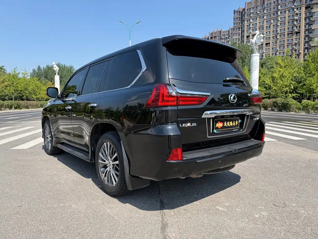 Lexus LX 2017 570 Luxury