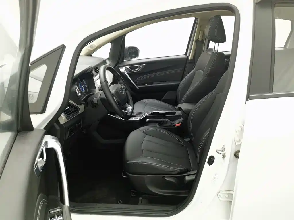 Geely Vision X3 — миниатюра 10
