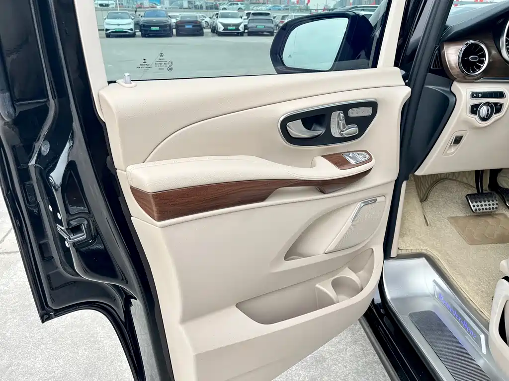 Mercedes-Benz V-Class V 2021 V 260 L Luxury