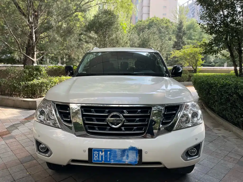 NISSAN TOURE