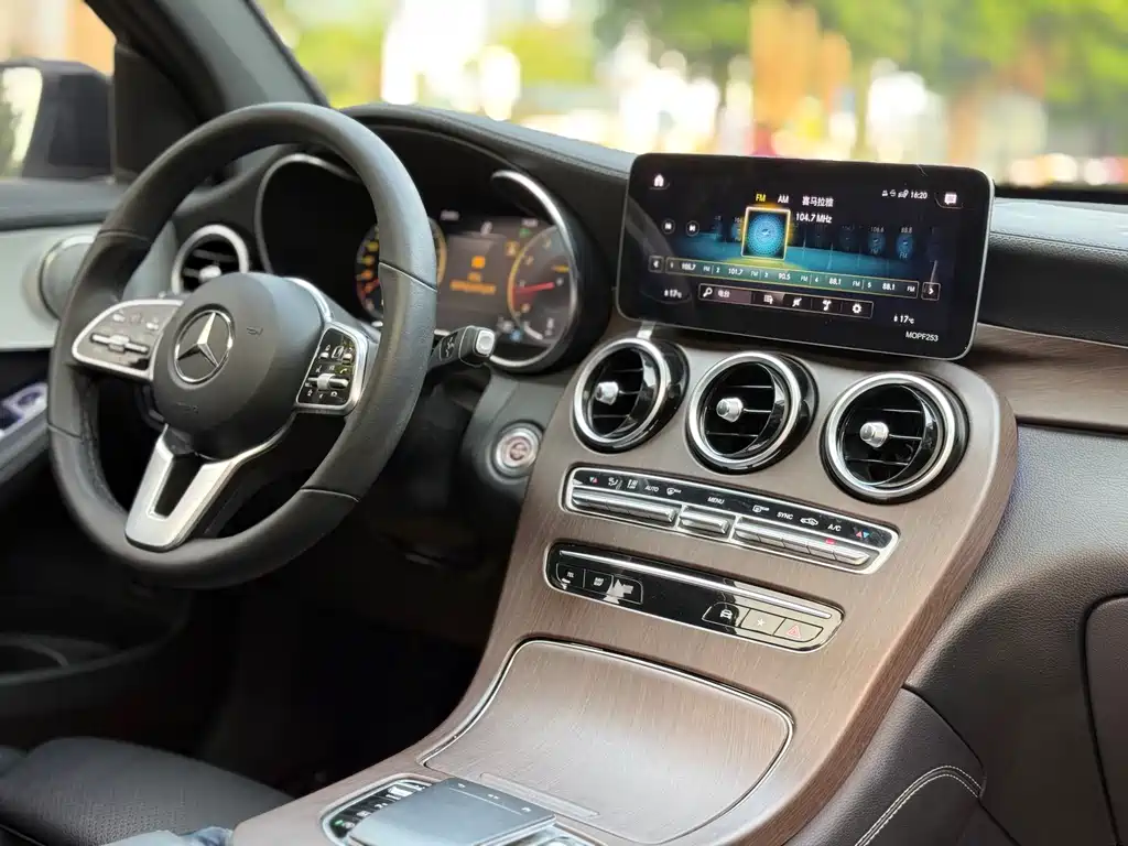 MERCEDES-BENZ GLC COUPE