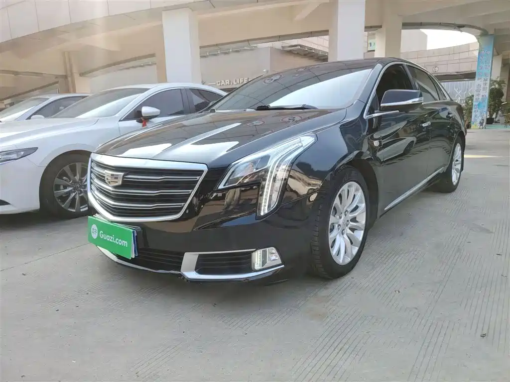 CADILLAC XTS