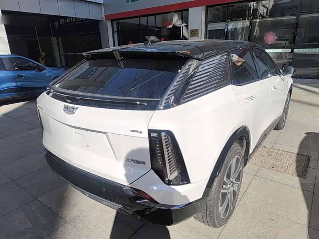 Cadillac IQ — миниатюра 7