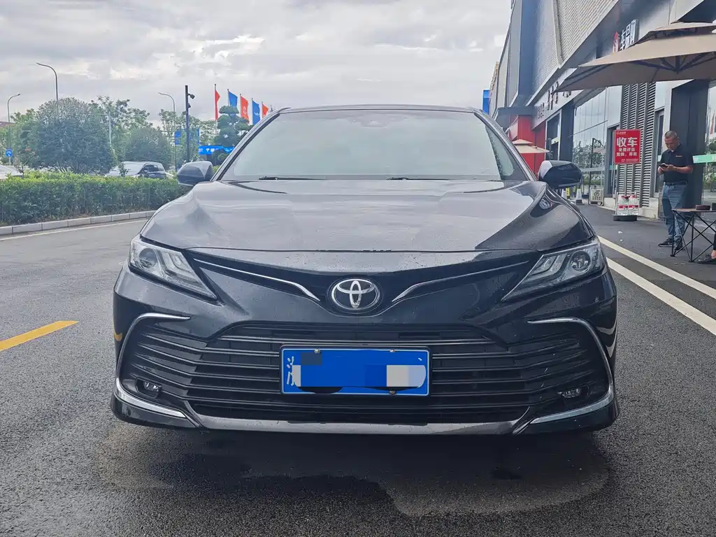 Toyota Camry 2021 2.0G Luxury