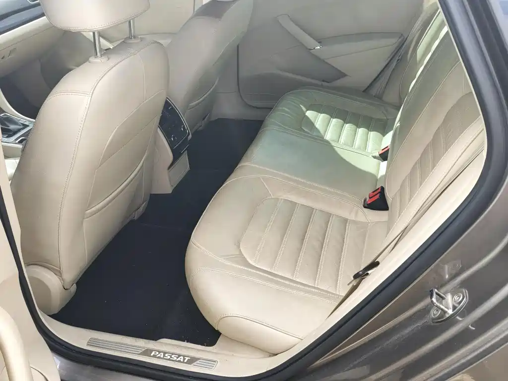 Volkswagen Passat — миниатюра 8