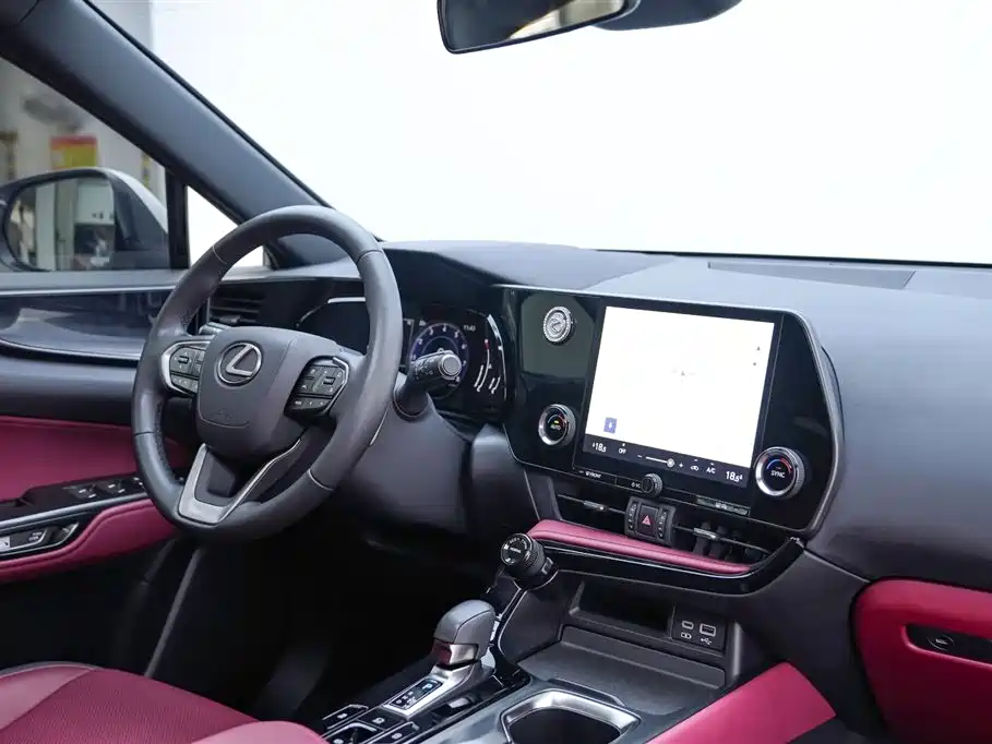 Lexus NX 2023 260