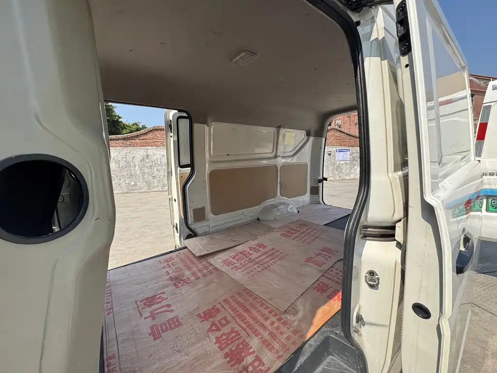 CHANGAN CROSS STAR V7 EV