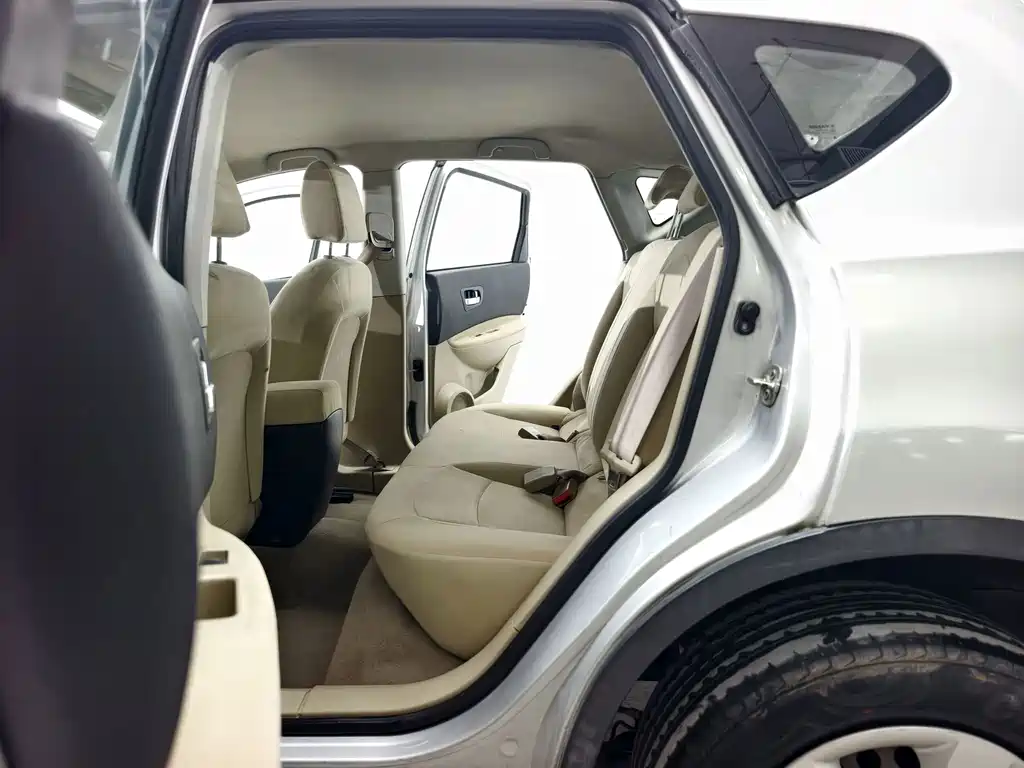 Nissan Qashqai — миниатюра 12