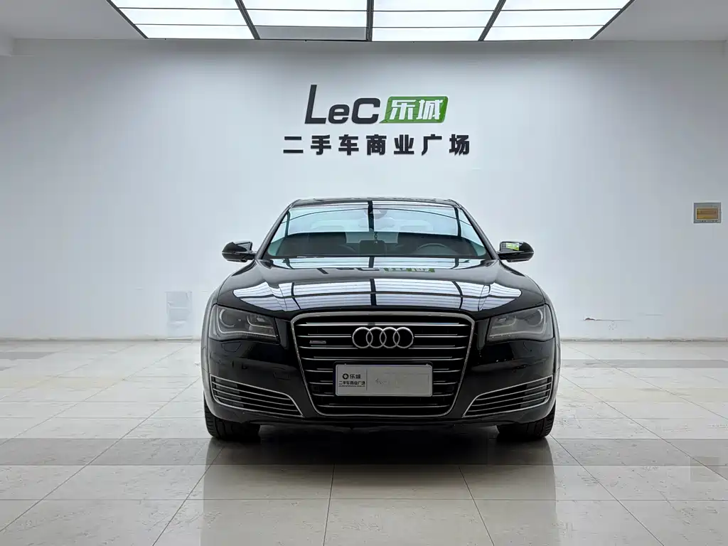 Купить Audi A8