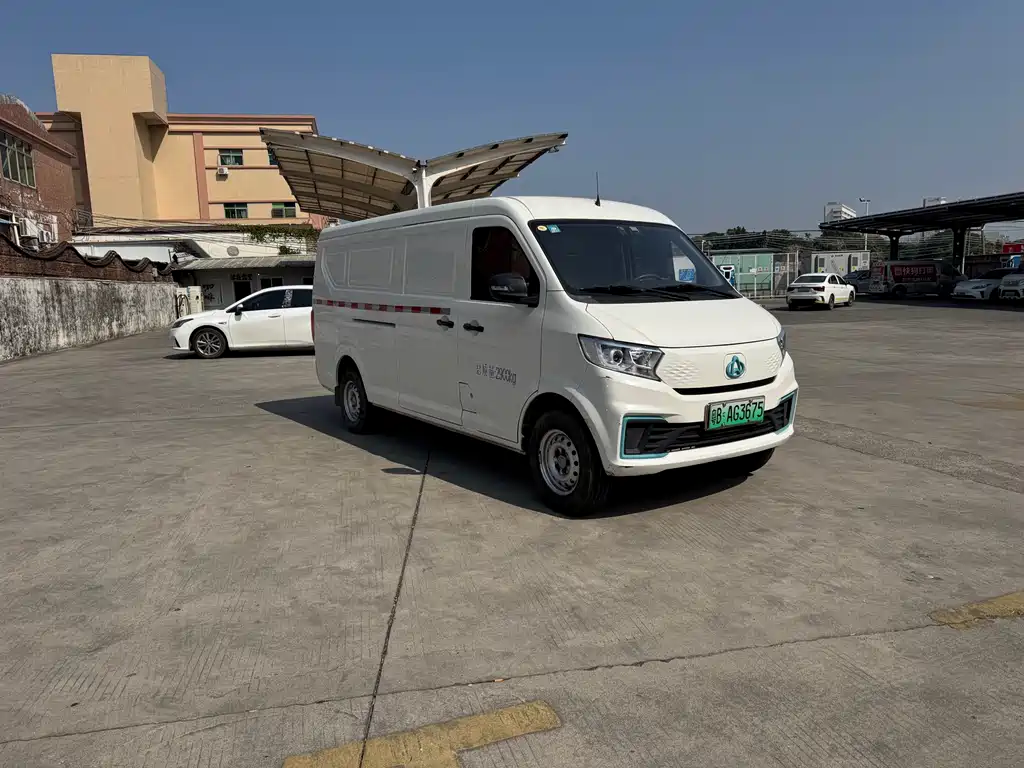 CHANGAN CROSS STAR V7 EV